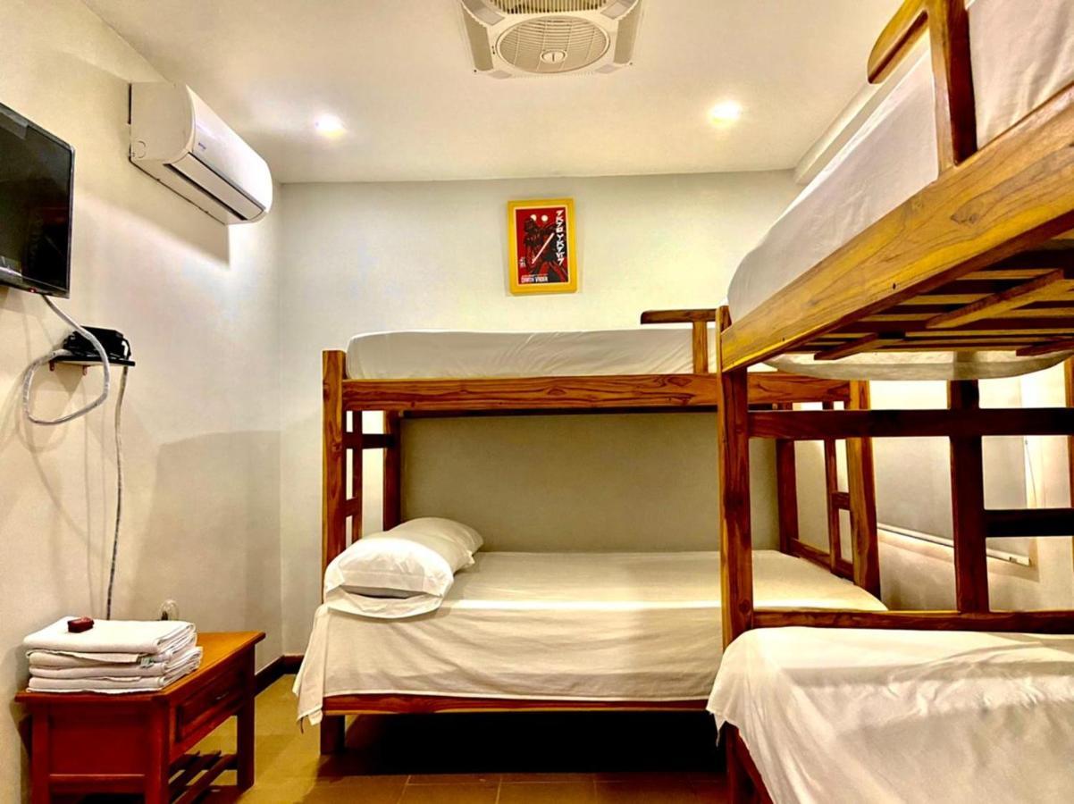 Hostal Aurora, Smith Lodging Таганга Екстер'єр фото